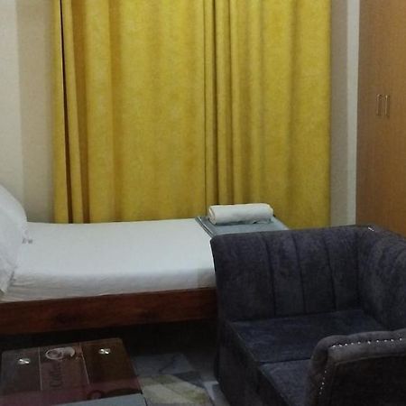 Divine Studio Bed & Breakfast Mombasa Exterior photo